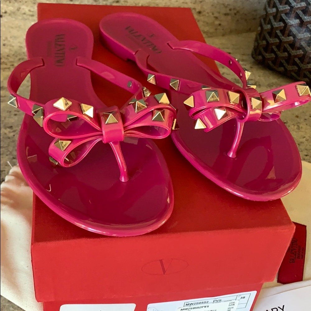 Valentino Rockstud jelly sandal fuchsia 38